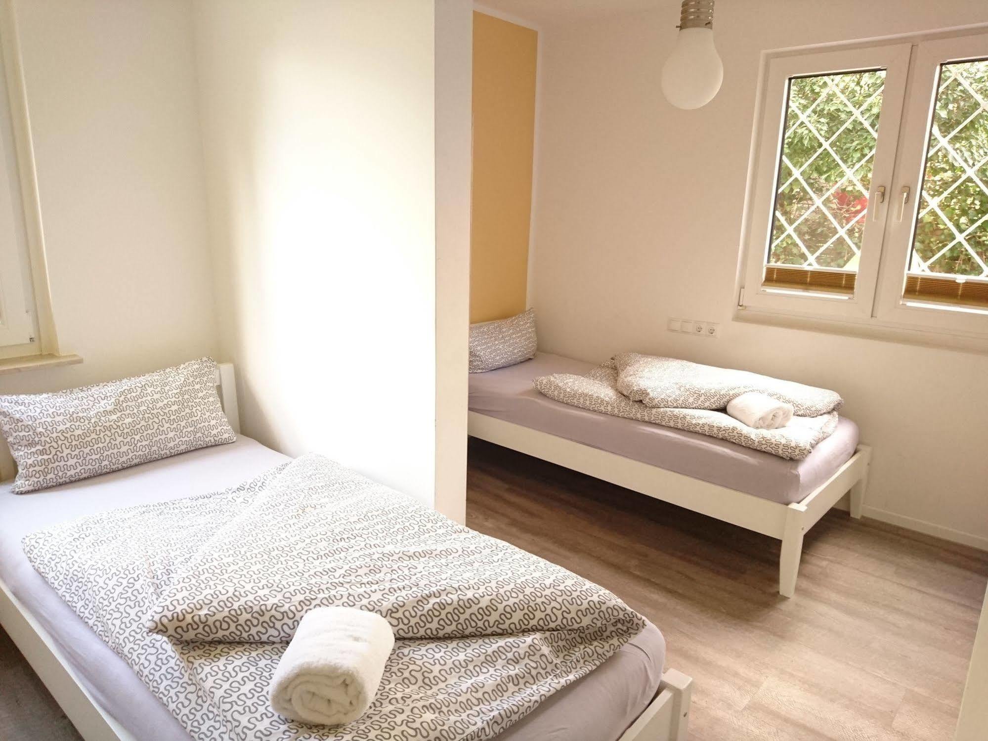 Budapester Hof Gaestehaus Hamburg-Harburg Buitenkant foto